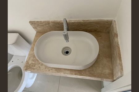 Apartamento à venda com 159m², 3 quartos e 2 vagas Apartamento à venda com 159m², 3 quartos e 2 vagasSala / Banheiro