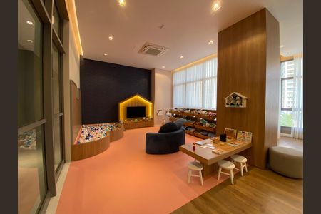 Apartamento à venda com 159m², 3 quartos e 2 vagas Apartamento à venda com 159m², 3 quartos e 2 vagasÁrea Comum