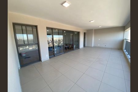 Apartamento à venda com 159m², 3 quartos e 2 vagas Apartamento à venda com 159m², 3 quartos e 2 vagasVaranda