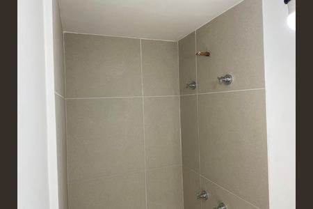 Apartamento à venda com 159m², 3 quartos e 2 vagas Apartamento à venda com 159m², 3 quartos e 2 vagasQuarto 2 / Banheiro