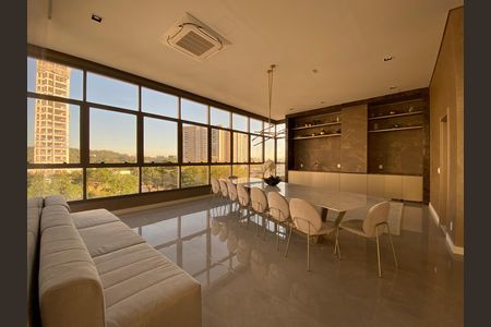 Apartamento à venda com 159m², 3 quartos e 2 vagas Apartamento à venda com 159m², 3 quartos e 2 vagasÁrea Comum