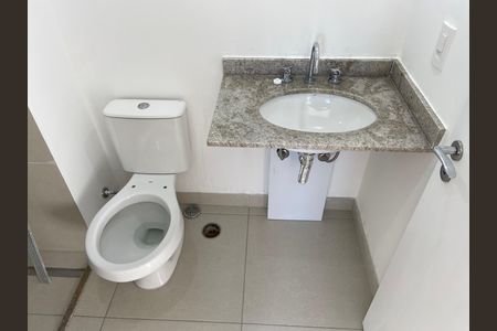 Apartamento à venda com 159m², 3 quartos e 2 vagas Apartamento à venda com 159m², 3 quartos e 2 vagasQuarto 2 / Banheiro