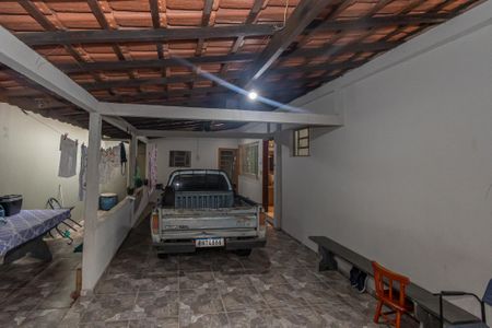 Casa à venda com 281m², 2 quartos e 2 vagasGaragem