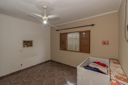 Casa à venda com 281m², 2 quartos e 2 vagasSuite 