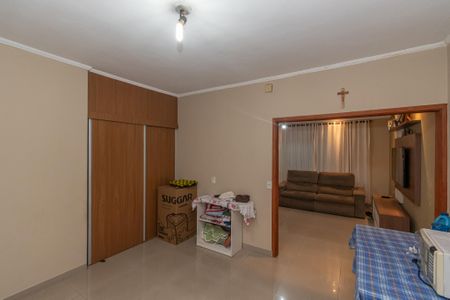 Casa à venda com 281m², 2 quartos e 2 vagasCozinha 
