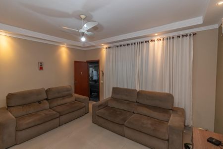 Casa à venda com 281m², 2 quartos e 2 vagasSala de Estar