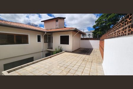 Casa à venda com 250m², 4 quartos e 4 vagas