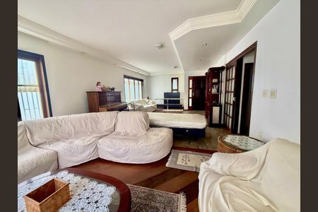 Casa à venda com 4 quartos, 250m² em Indianópolis, São Paulo