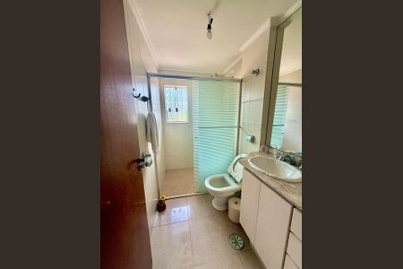 Casa à venda com 4 quartos, 250m² em Indianópolis, São Paulo