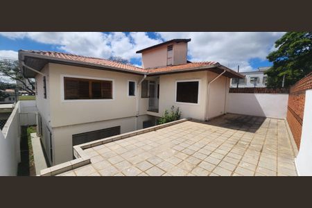 Casa à venda com 4 quartos, 250m² em Indianópolis, São Paulo