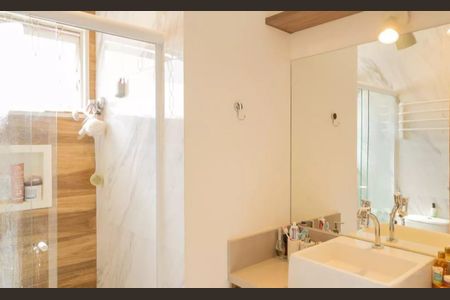 Casa à venda com 3 quartos, 142m² em Cupecê, São Paulo