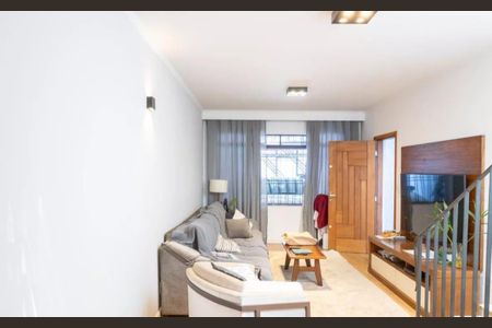 Casa à venda com 3 quartos, 142m² em Cupecê, São Paulo