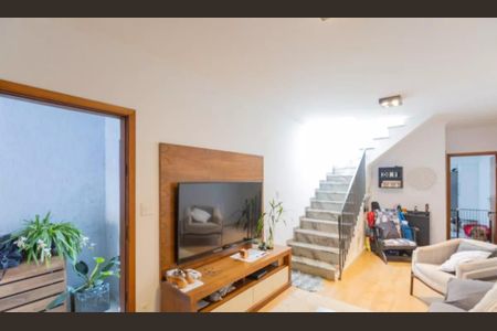 Casa à venda com 3 quartos, 142m² em Cupecê, São Paulo