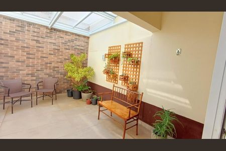 Casa de condomínio à venda com 95m², 3 quartos e 2 vagas