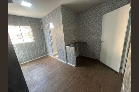Quarto de kitnet/studio para alugar com 1 quarto, 25m² em Quintino Bocaiúva, Rio de Janeiro