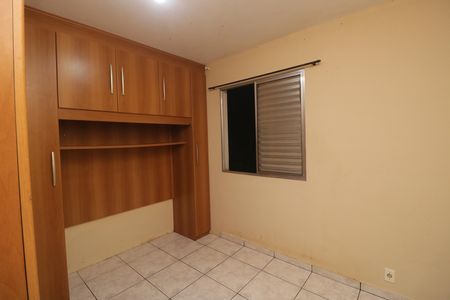 Quarto 2 de apartamento para alugar com 2 quartos, 56m² em Jardim Santo André, Santo André