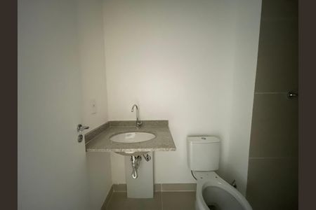 Banheiro de kitnet/studio à venda com 1 quarto, 22m² em Butantã, São Paulo