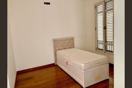 Casa de condomínio à venda com 347m², 4 quartos e 4 vagas Casa de condomínio à venda com 347m², 4 quartos e 4 vagasFoto 18