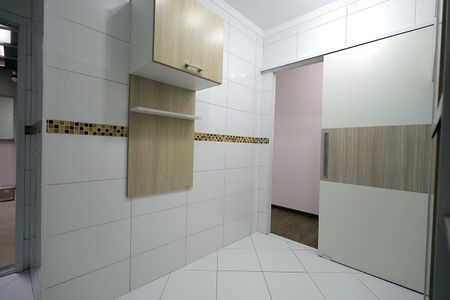 Apartamento à venda com 64m², 2 quartos e 1 vaga Apartamento à venda com 64m², 2 quartos e 1 vagaCozinha