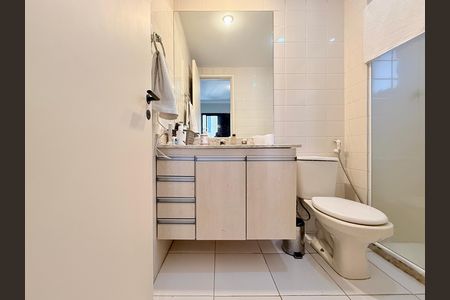 Apartamento à venda com 87m², 3 quartos e 2 vagas Apartamento à venda com 87m², 3 quartos e 2 vagasBanheiro Suíte