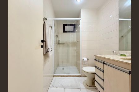 Apartamento à venda com 87m², 3 quartos e 2 vagas Apartamento à venda com 87m², 3 quartos e 2 vagasBanheiro Social