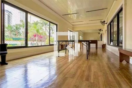 Apartamento à venda com 87m², 3 quartos e 2 vagas Apartamento à venda com 87m², 3 quartos e 2 vagasSalão de Jogos