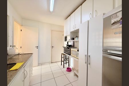 Apartamento à venda com 87m², 3 quartos e 2 vagas Apartamento à venda com 87m², 3 quartos e 2 vagasCozinha