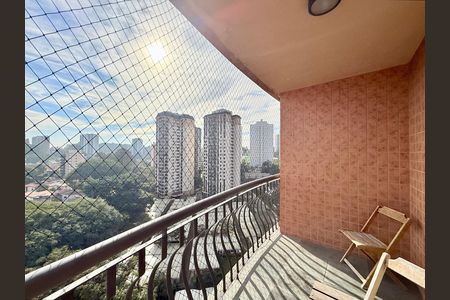 Sacada de apartamento à venda com 3 quartos, 87m² em Santo Amaro, São Paulo