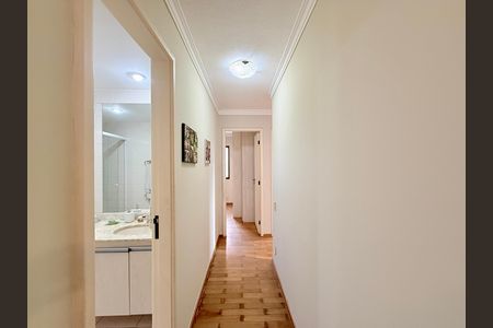 Apartamento à venda com 87m², 3 quartos e 2 vagas Apartamento à venda com 87m², 3 quartos e 2 vagasCorredor Quartos