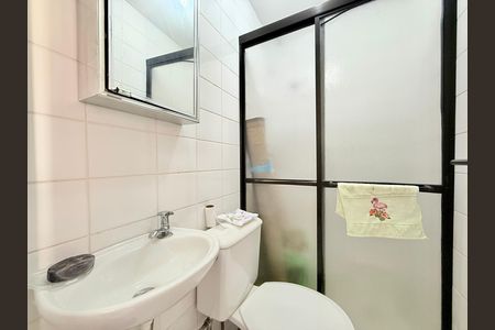 Apartamento à venda com 87m², 3 quartos e 2 vagas Apartamento à venda com 87m², 3 quartos e 2 vagasBanheiro de Serviço