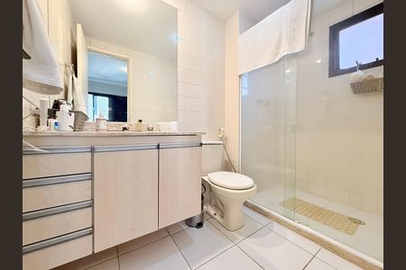 Apartamento à venda com 87m², 3 quartos e 2 vagas Apartamento à venda com 87m², 3 quartos e 2 vagasBanheiro Suíte