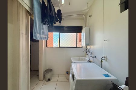 Apartamento à venda com 87m², 3 quartos e 2 vagas Apartamento à venda com 87m², 3 quartos e 2 vagasÁrea de Serviço