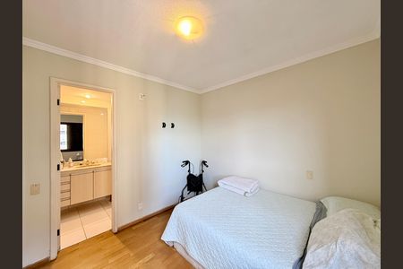 Suíte de apartamento à venda com 3 quartos, 87m² em Santo Amaro, São Paulo