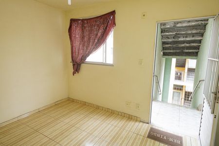 Sala de apartamento para alugar com 2 quartos, 49m² em Santa Cruz, Rio de Janeiro