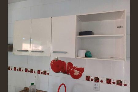 Cozinha de casa de condomínio para alugar com 3 quartos, 160m² em Arsenal, São Gonçalo