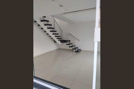 Sala de casa de condomínio para alugar com 3 quartos, 160m² em Arsenal, São Gonçalo