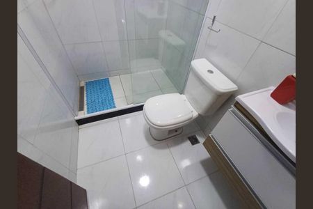 Casa de condomínio para alugar com 160m², 3 quartos e 6 vagasBanheiro