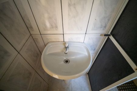 Banheiro de casa para alugar com 1 quarto, 60m² em São João Climaco, São Paulo