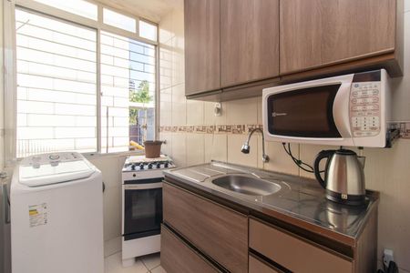 Cozinha de apartamento para alugar com 1 quarto, 40m² em Menino Deus, Porto Alegre