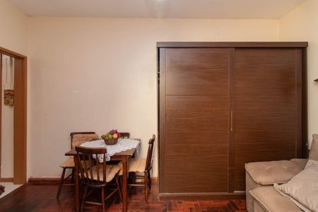 Apartamento à venda com 40m², 1 quarto e sem vaga Apartamento à venda com 40m², 1 quarto e sem vagaSala/Quarto