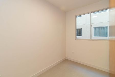 Quarto 1 de apartamento para alugar com 2 quartos, 45m² em Santa Tereza, Porto Alegre