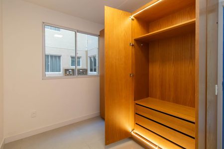 Quarto 1 de apartamento para alugar com 2 quartos, 45m² em Santa Tereza, Porto Alegre