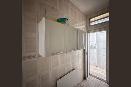 Cozinha de casa para alugar com 2 quartos, 37m² em Vila Tupi, Praia Grande