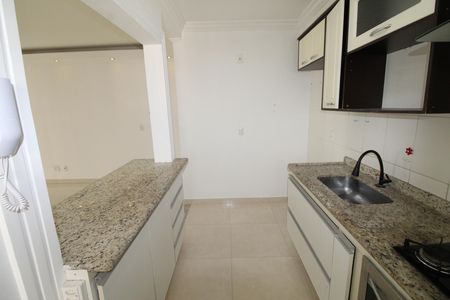 Cozinha de apartamento para alugar com 3 quartos, 99m² em Vila Sanches, São José dos Campos