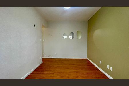 Apartamento à venda com 77m², 2 quartos e sem vaga Apartamento à venda com 77m², 2 quartos e sem vagaSala