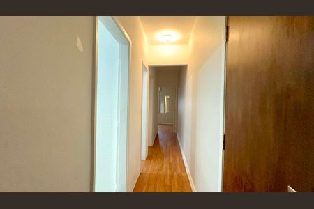 Apartamento à venda com 77m², 2 quartos e sem vaga Apartamento à venda com 77m², 2 quartos e sem vagaCorredor