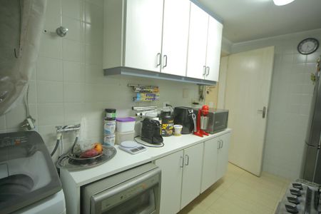 Cozinha  de apartamento à venda com 3 quartos, 64m² em Demarchi, São Bernardo do Campo