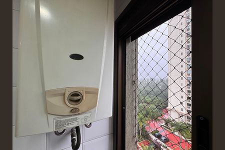Apartamento para alugar com 105m², 4 quartos e 2 vagas Apartamento para alugar com 105m², 4 quartos e 2 vagasCozinha e Área de Serviço