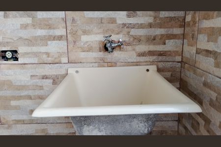 Casa para alugar com 50m², 2 quartos e 1 vagaÁrea de serviço 