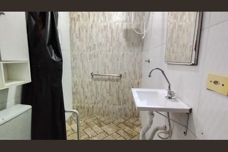 Casa para alugar com 50m², 2 quartos e 1 vagaBanheiro 1